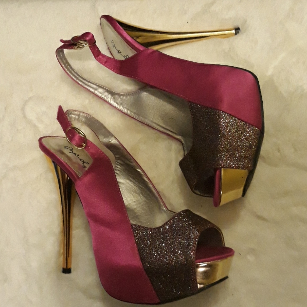 Heels - Picture 2 of 4